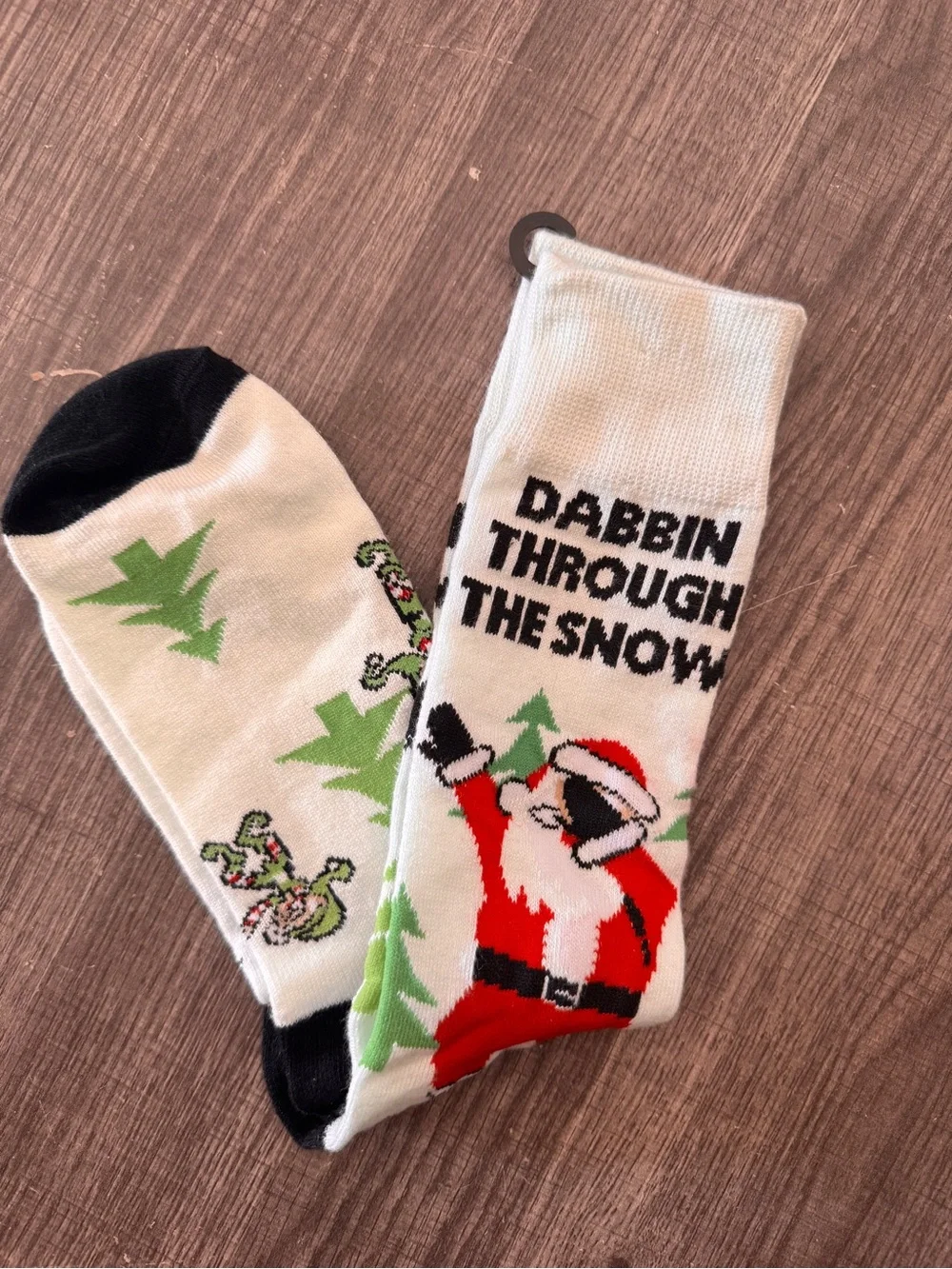 Mens Dabbing Santa Christmas Crew Socks NWOT